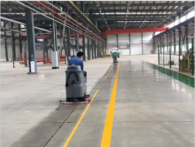 大型駕駛式洗地機(jī)如何操作？