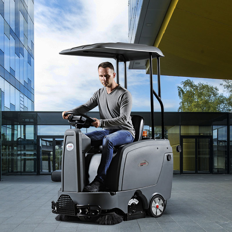 電動駕駛式掃地機有什么優勢